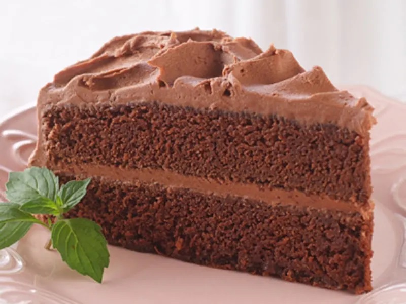 How Do Bakers Obtain Cakes So Light And Fluffy?